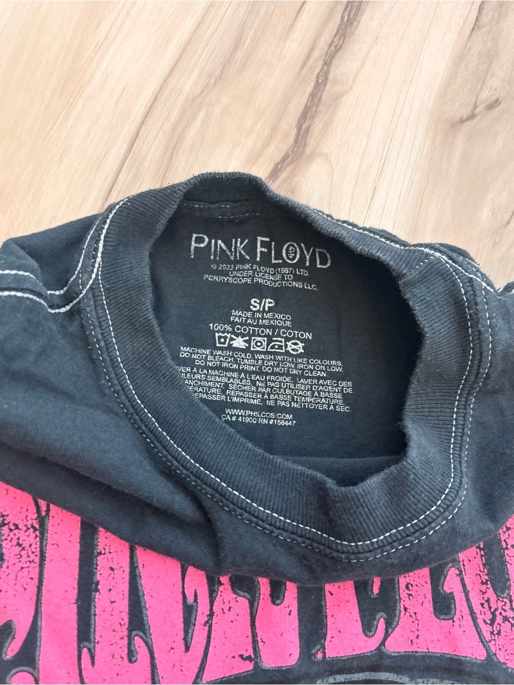 Vintage Pink Floyd 1973 Tour Graphic Band T-Shirt | Black Retro Tee - Picture 3 of 4